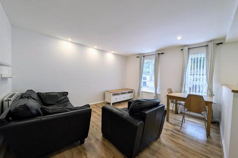 2 bedroom apartment to rent, Ellerman Road, Liverpool