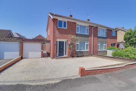 3 bedroom semi-detached house for sale, Carolyn Close, Woolston