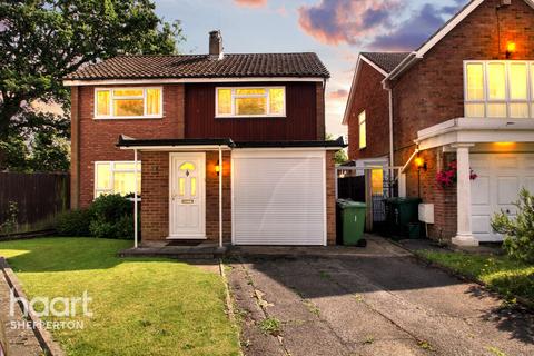 3 bedroom detached house for sale, Summer Trees, Sunbury-On-Thames