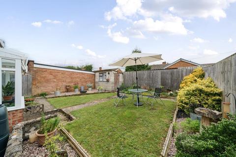 3 bedroom semi-detached house for sale, Witney,  Oxfordshire,  OX28