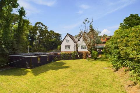 5 bedroom detached house for sale, The Old School House, Leighton Road, Great Billington, LU7 9BL