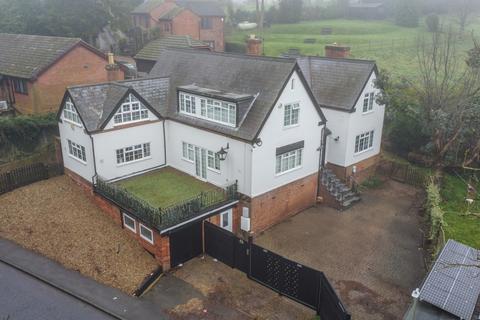 5 bedroom detached house for sale, The Old School House, Leighton Road, Great Billington, LU7 9BL