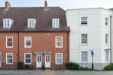 4 bedroom terraced house for sale, Station Road West