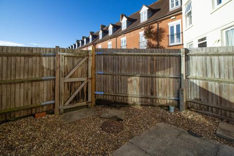 4 bedroom terraced house for sale, Station Road West