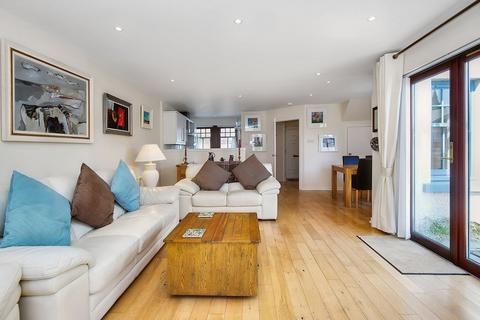 6b Backgate, Pittenweem, Anstruther, KY10 2QD