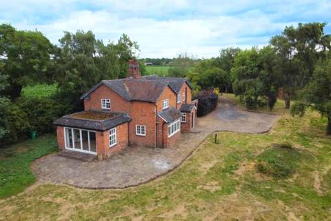 4 bedroom detached house for sale, Heatley Lane, Broomhall, CW5