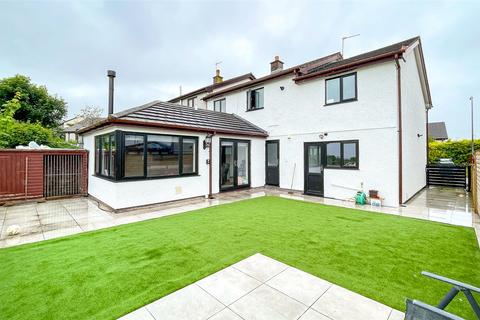 4 bedroom semi-detached house for sale, Maes Derwydd, Llangefni, Isle of Anglesey, LL77