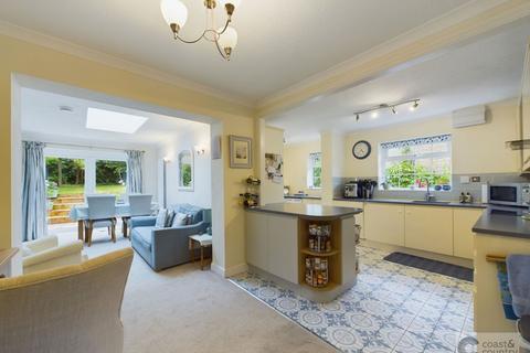 3 bedroom detached bungalow for sale, Tor Gardens, Ogwell