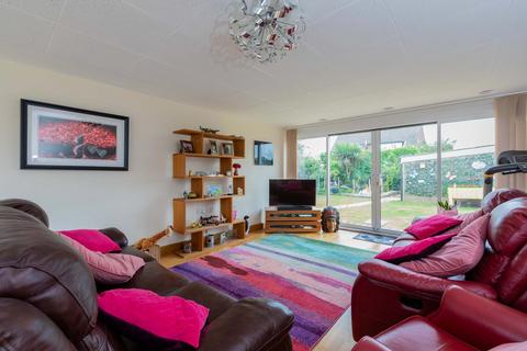 4 bedroom end of terrace house for sale, Ash Close, Langley SL3