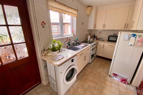 3 bedroom semi-detached house for sale, The Avenue, Grantham, NG31