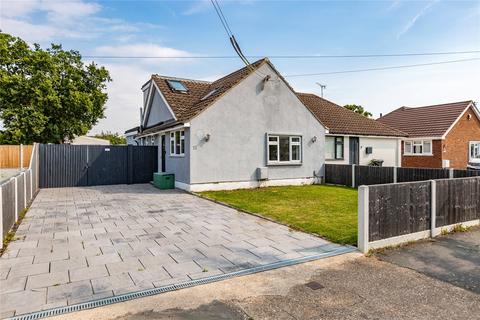 3 bedroom semi-detached house for sale, Grange Avenue, Wickford, Essex, SS12