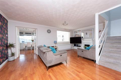 3 Bicknell Road, Frimley, Camberley, GU16 8SZ