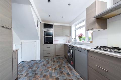 3 Bicknell Road, Frimley, Camberley, GU16 8SZ