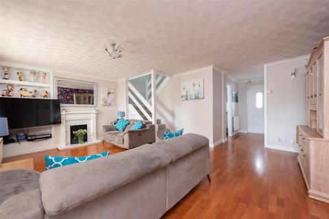 3 Bicknell Road, Frimley, Camberley, GU16 8SZ