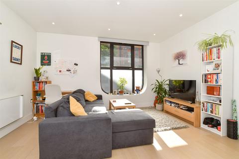 1 bedroom ground floor flat for sale, Friars Walk, Lewes, East Sussex