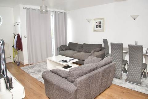 2 bedroom apartment for sale, Warrior Close, Thamesmead West, SE28 0NL