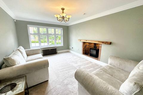 4 bedroom detached house for sale, Oaks Close, Prestwich, M25