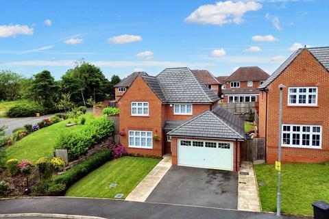 4 bedroom detached house for sale, Oaks Close, Prestwich, M25