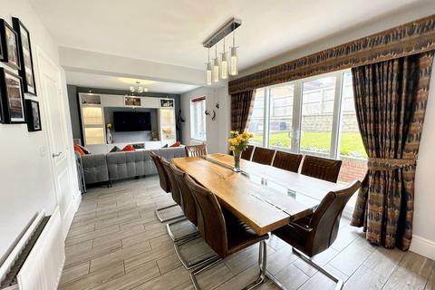 1 Oaks Close, Prestwich, Manchester, M25 3ER