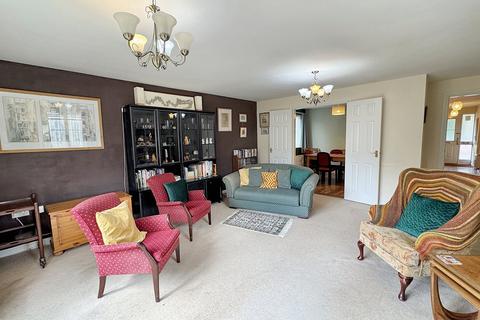 3 bedroom chalet for sale, Dobbs Lane, Ipswich IP5