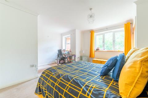 2 bedroom apartment for sale, Croydon Road, CATERHAM, Surrey, CR3