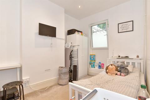 5 bedroom terraced house for sale, Luton Road, Chatham, Kent