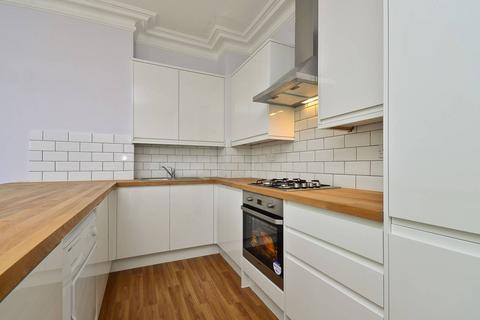 2 bedroom flat to rent, Belsize Park, Belsize Park, London, NW3