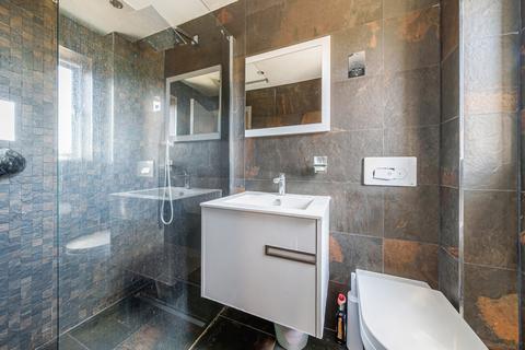 237 Tolcarne Drive, Pinner, HA5 2DW