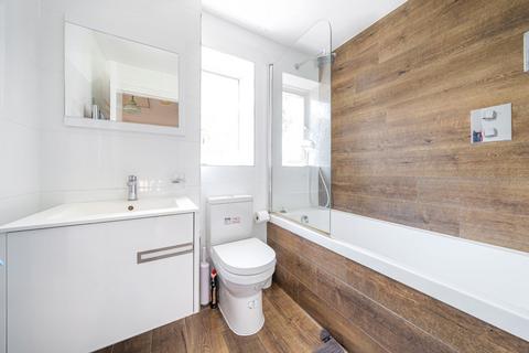 237 Tolcarne Drive, Pinner, HA5 2DW