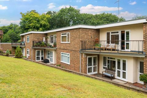 Flat 4, Oak House Hurstmere Close, Grayshott, Hindhead, GU26 6TS