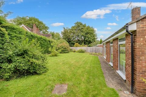 9 Yew Tree Road, Charlwood, Horley, RH6 0DE