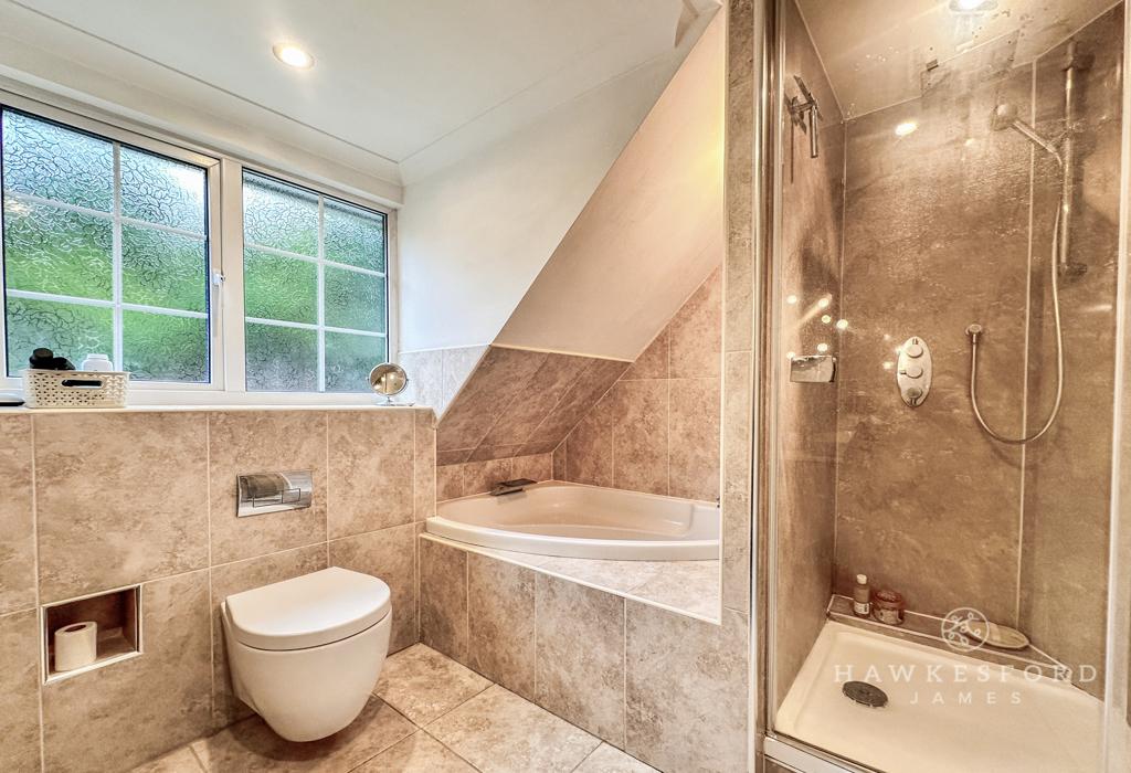 Highsted Valley, Rodmersham - Family Bathroom