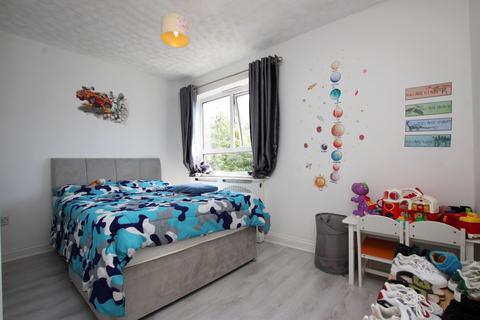 72 Breedon Close, Corby, NN18 9PG