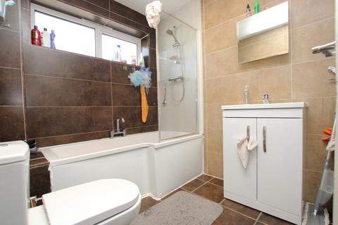 72 Breedon Close, Corby, NN18 9PG