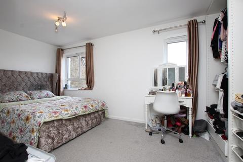 72 Breedon Close, Corby, NN18 9PG