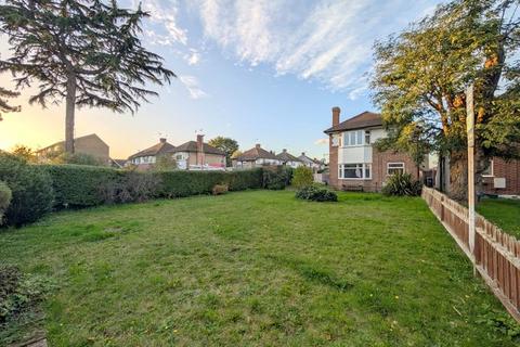 2 bedroom ground floor maisonette for sale, Staines Road, Bedfont, TW14