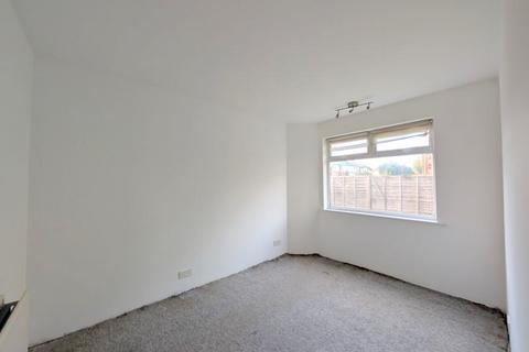 2 bedroom ground floor maisonette for sale, Staines Road, Bedfont, TW14