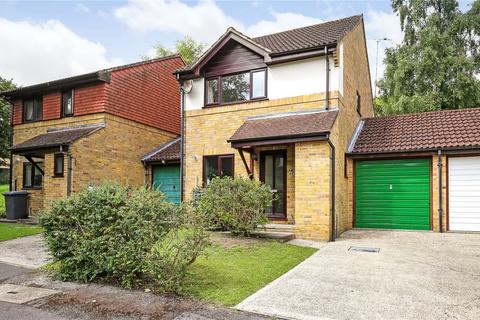 64 Honeysuckle Close, Badger Farm, Winchester, SO22 4QQ