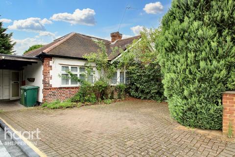 3 bedroom semi-detached bungalow for sale, Upper Halliford Road, Shepperton