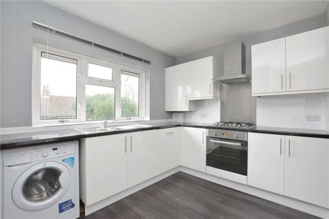 2 bedroom maisonette to rent, Slades Drive, Chislehurst, BR7