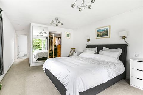 5 bedroom detached house for sale, Gorselands Close, Surrey KT14