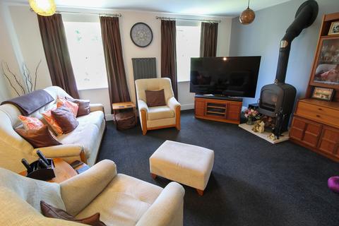 4 bedroom end of terrace house for sale, Treetops Close, Marple