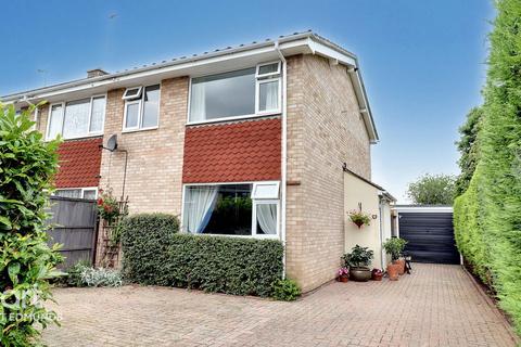 3 bedroom semi-detached house for sale, Huntingfield Road, Bury St Edmunds