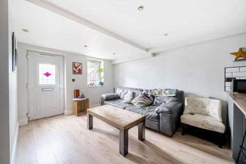 2 bedroom maisonette for sale, High Wycombe,  Buckinghamshire,  HP11