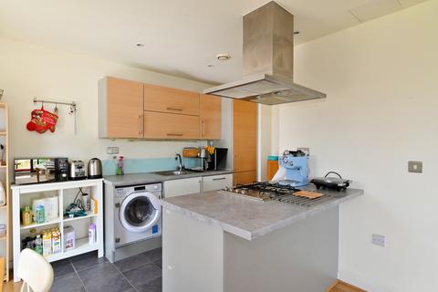 2 bedroom flat for sale, Park View Court, London E3