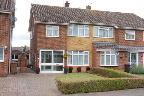 3 bedroom semi-detached house for sale, Aldeburgh Way, Chelmsford