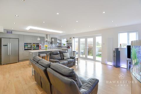 31 Playstool Road, Newington, Sittingbourne, ME9 7NE