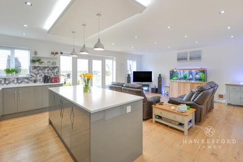 31 Playstool Road, Newington, Sittingbourne, ME9 7NE