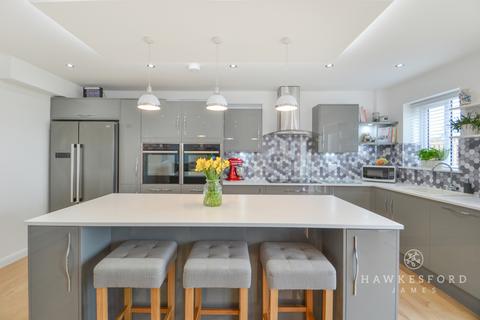 31 Playstool Road, Newington, Sittingbourne, ME9 7NE