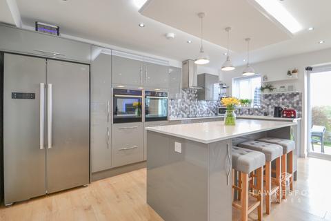 31 Playstool Road, Newington, Sittingbourne, ME9 7NE